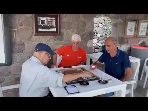 89 Yaşındaki Kanun Üstadı Erol Deran Bodrum'da Tavla Şampiyonu Oldu